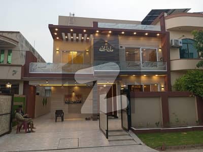 10 Marla Brand New Luxery Modern Stylish Leatest Tripple Storey Vip House Available For Sale In Wapdatown Lahore By Fast Property Services With Original Pics Of This House
