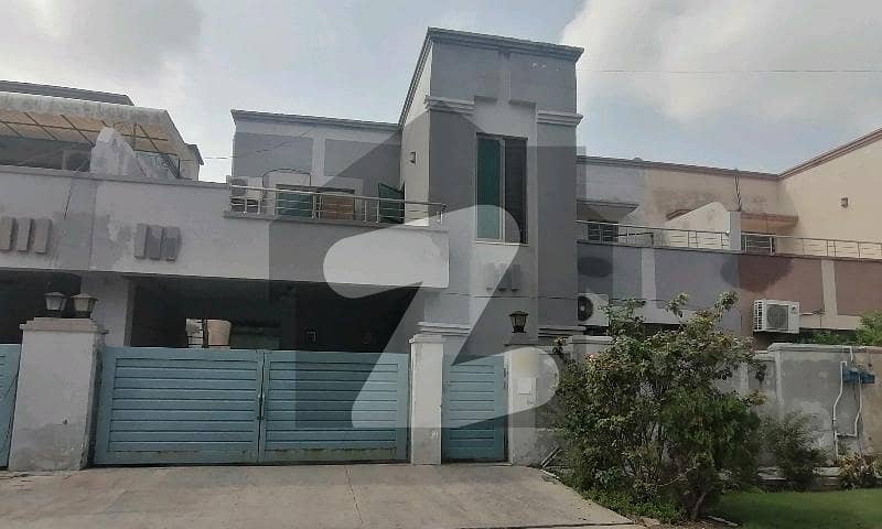 Ideal 10 Marla House Available In Askari 11, Lahore