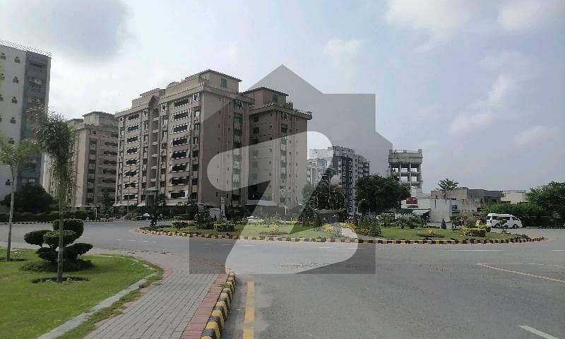 Perfect 10 Marla Flat In Askari 11 - Sector B Apartments For Sale