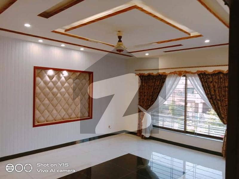 واپڈا ٹاؤن لاہور میں 2 کمروں کا 10 مرلہ مکان 75.0 ہزار میں کرایہ پر دستیاب ہے۔
