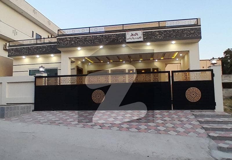 سوان گارڈن ۔ بلاک بی سوان گارڈن,اسلام آباد میں 3 کمروں کا 1 کنال مکان 4.8 کروڑ میں برائے فروخت۔