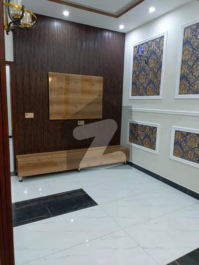 طارق گارڈنز ۔ بلاک بی طارق گارڈنز,لاہور میں 3 کمروں کا 5 مرلہ مکان 75.0 ہزار میں کرایہ پر دستیاب ہے۔