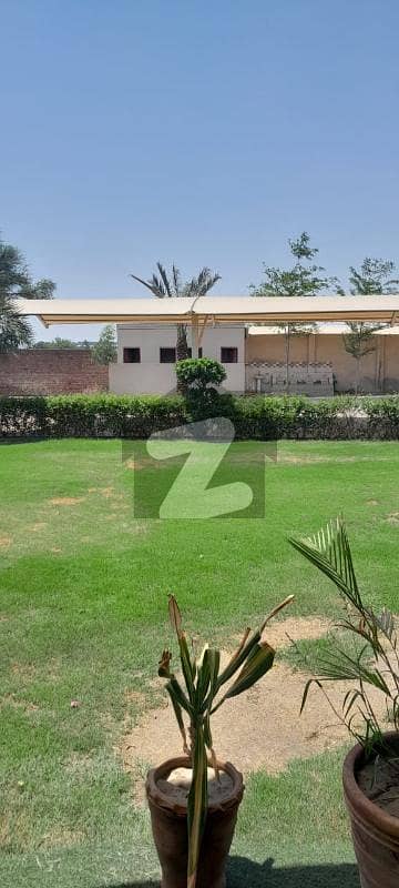 Gulberg 86 Marla old house is available for sale