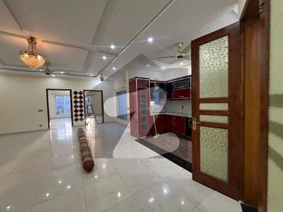 کینال گارڈن ۔ بلاک ڈی کینال گارڈن,لاہور میں 3 کمروں کا 10 مرلہ مکان 55.0 ہزار میں کرایہ پر دستیاب ہے۔