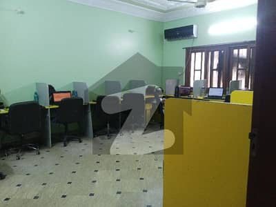 240yd ground floor portion for rent Gulshan Iqbal block 10 a
 near lasania restaurant
 3bed with attached bathroom, drawing lounge, American kitchen, near to Main road soft wear house, wearhouse, and any kind of silent commercial Activity