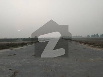 In Bahria Orchard Phase 1 - Central Residential Plot For Sale Sized 10 Marla