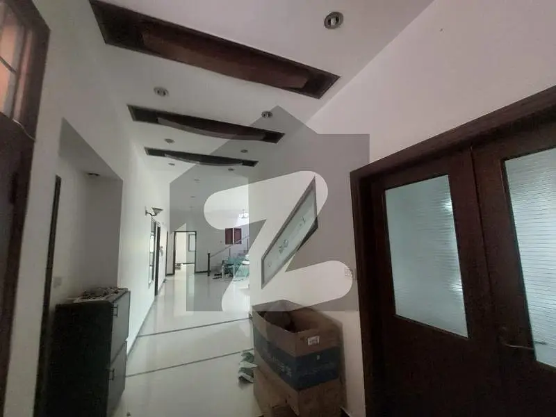 Complete Ready to Move Excellent Condition 500 yards Bungalow for Sale Dha Phase 6 Khyabane Saher near Commercial avenue