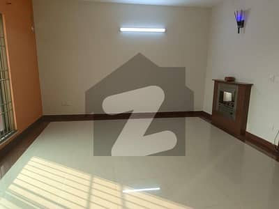 10 Marla House For Sale in Bahria Rwp isb