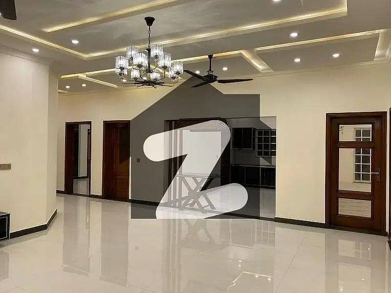 پی ای سی ایچ ایس بلاک 2 پی ای سی ایچ ایس,جمشید ٹاؤن,کراچی میں 6 کمروں کا 12 مرلہ دفتر 2.8 لاکھ میں کرایہ پر دستیاب ہے۔