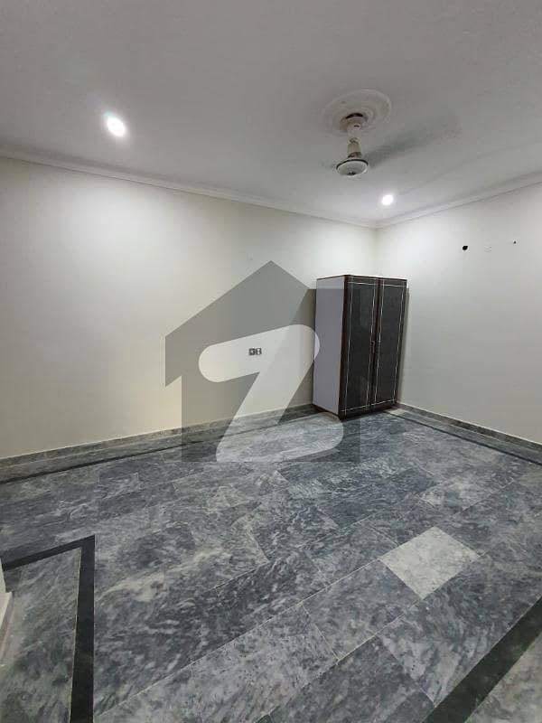 پاک عرب ہاؤسنگ سوسائٹی لاہور میں 2 کمروں کا 4 مرلہ فلیٹ 32.0 ہزار میں کرایہ پر دستیاب ہے۔