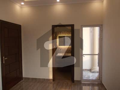 پیراگون سٹی ۔ ماؤنڈز بلاک پیراگون سٹی,لاہور میں 3 کمروں کا 5 مرلہ مکان 2.2 کروڑ میں برائے فروخت۔