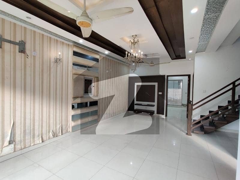 Beautiful 1 Kanal Upper Portion Available For Rent With Separate Entry