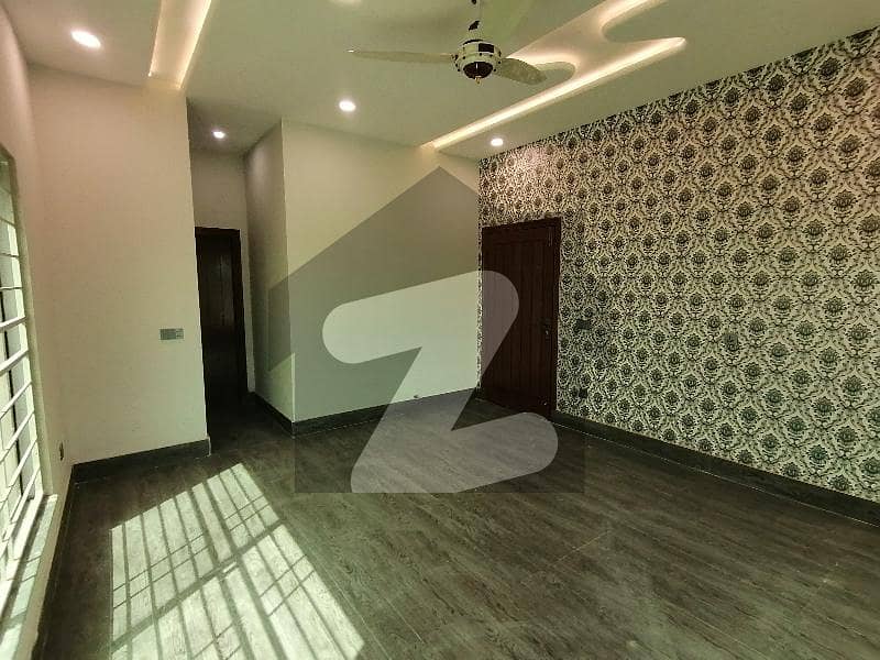 Centrally Located Upper Portion In Wapda Town Phase 2 Is Available For Rent