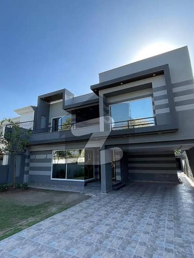 One Kanal Refurnished House For Sale Corner and Facing Park in Model Town Lahore