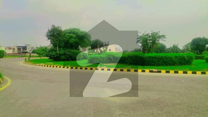 9 Marla Plot For Sale Bankers Avenue - Block E, Bankers Avenue Cooperative Housing Society, Lahore, Punjab