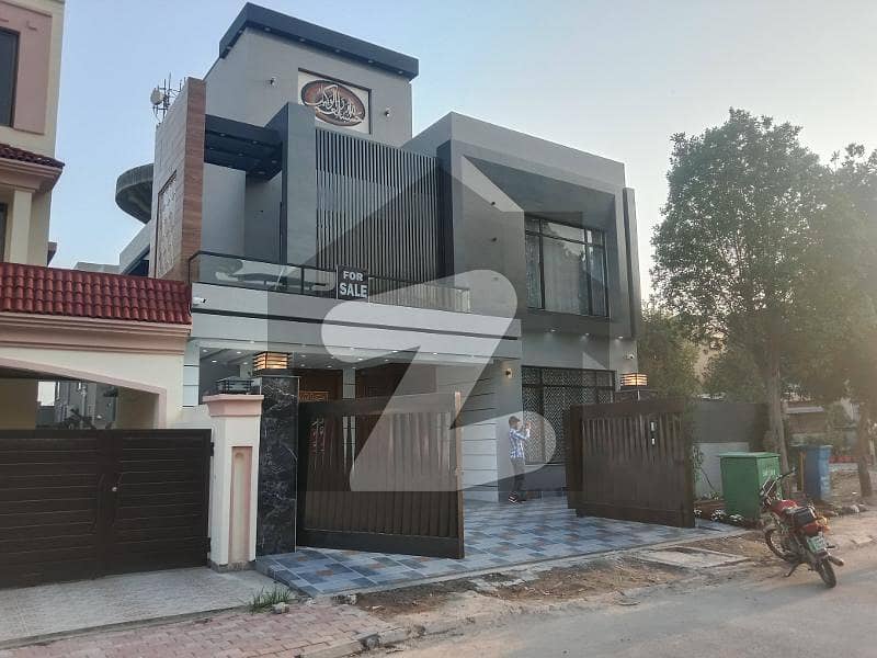 10 Marla Brand New Luxury House Available For Sale in Jasmine block bahria town Lahore
