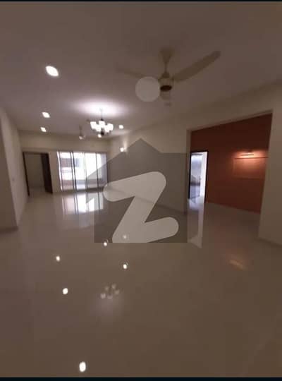 نیوی ہاؤسنگ سکیم کارساز کراچی میں 5 کمروں کا 19 مرلہ فلیٹ 9.4 کروڑ میں برائے فروخت۔