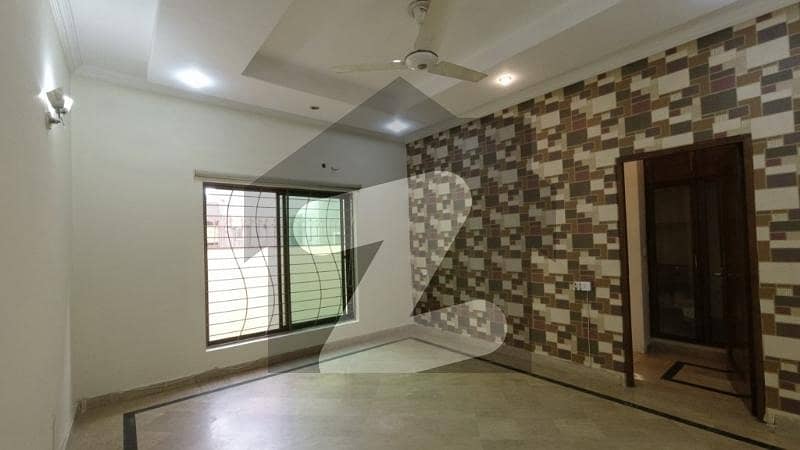 Ideally Located House Of 12 Marla Is Available For sale In Lahore