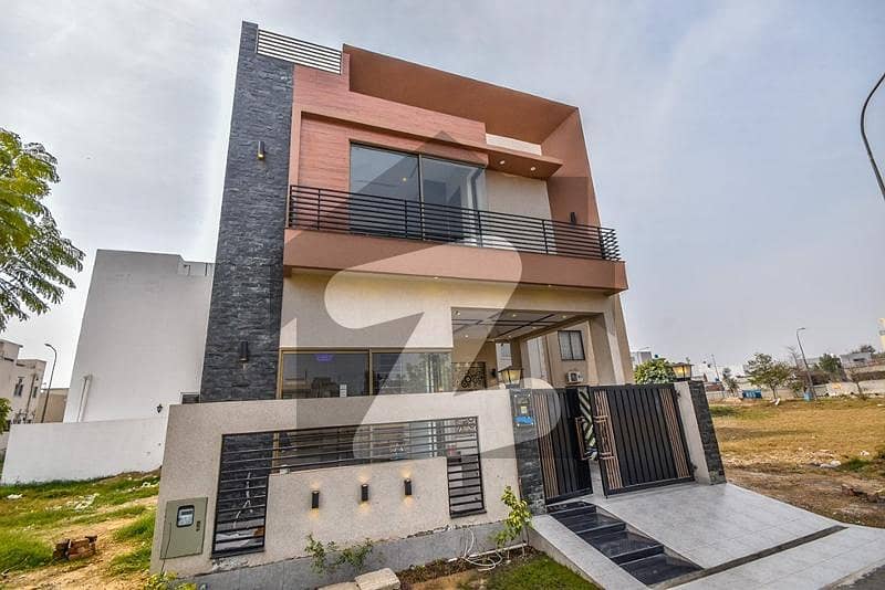 5 Marla Modern Design House For Sale In Dha Near Park