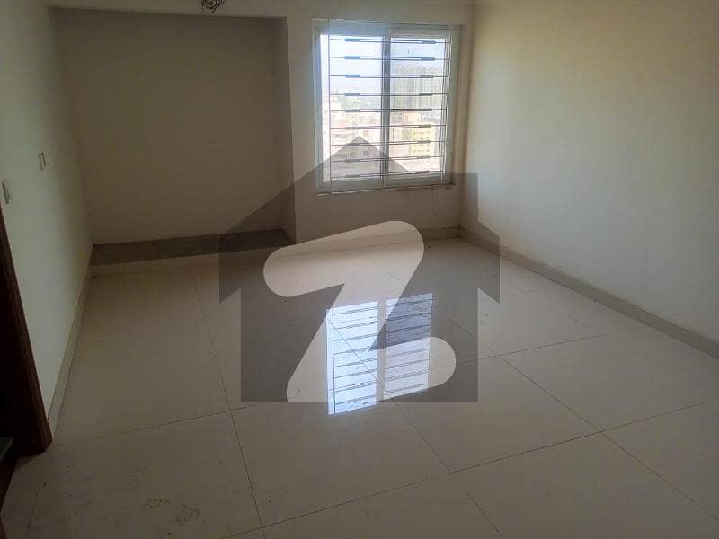 A LUXURIOUS APARTMENT FOR RENT WITH ROOF IN CIVIL LINE