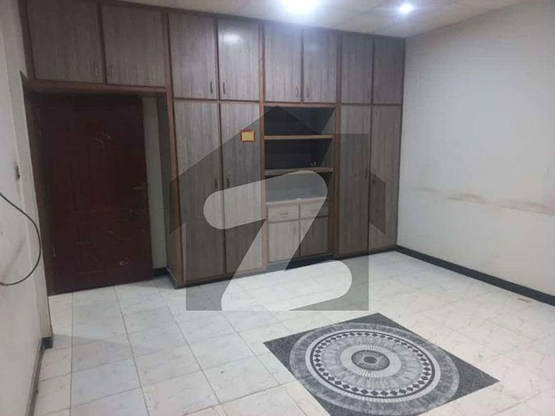 Qayyumabad 100 Yards Bungalow For Rent Sector 'D' Bungalow Facing