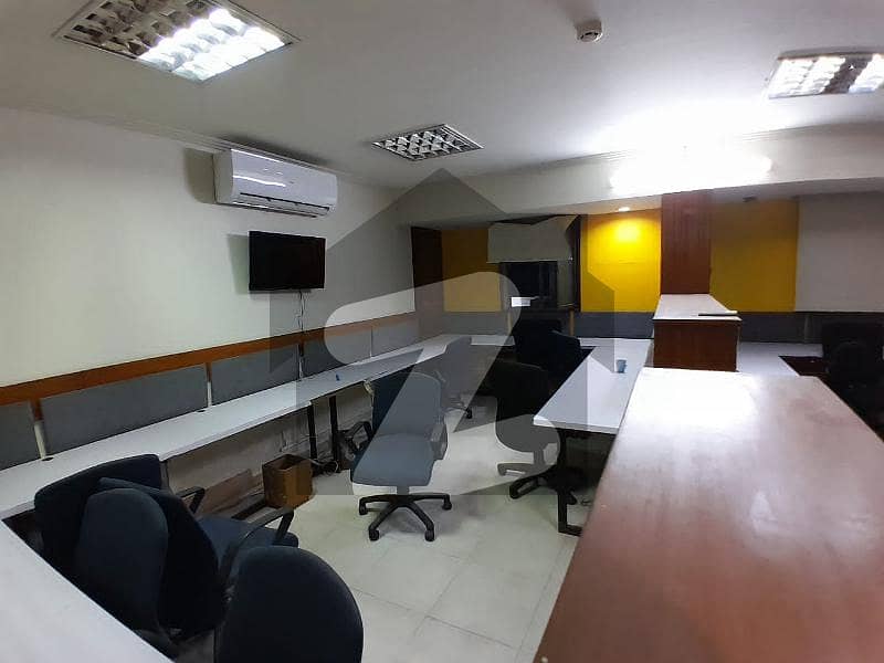 4000 SQFT SEMI-FURNISHED OFFICE AVAILABLE FOR RENT AT SHAHRA-E-FAISAL