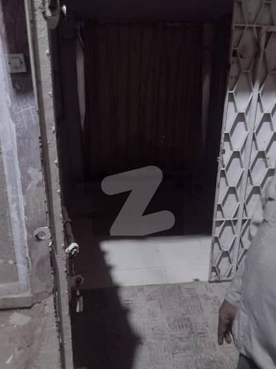 فیڈرل بی ایریا ۔ بلاک 17 فیڈرل بی ایریا,کراچی میں 6 کمروں کا 5 مرلہ مکان 2.5 کروڑ میں برائے فروخت۔