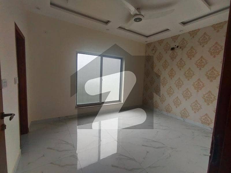 ڈی ایچ اے فیز 3 ڈیفنس (ڈی ایچ اے),لاہور میں 3 کمروں کا 5 مرلہ مکان 2.45 کروڑ میں برائے فروخت۔