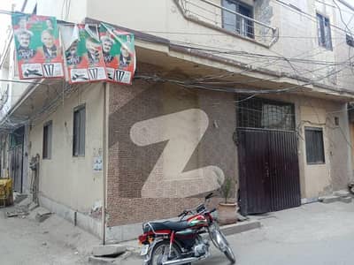 اتحاد کالونی ملتان روڈ,لاہور میں 6 کمروں کا 4 مرلہ مکان 1.7 کروڑ میں برائے فروخت۔
