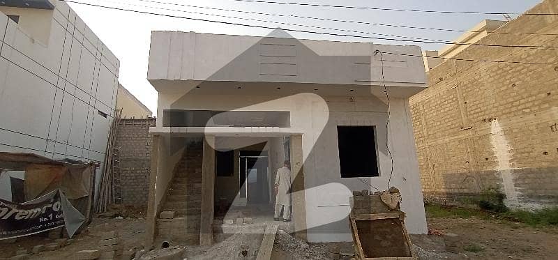 زینت آباد سکیم 33,کراچی میں 2 کمروں کا 5 مرلہ مکان 1.8 کروڑ میں برائے فروخت۔