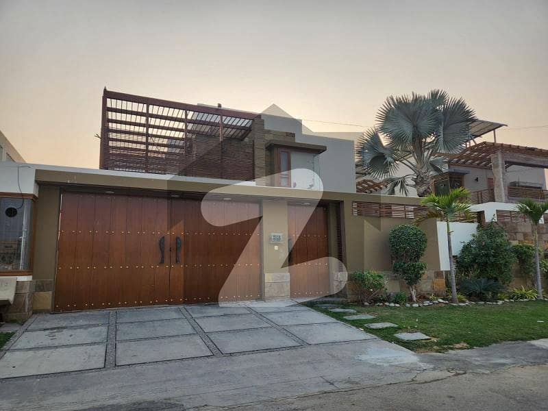 Architect Shajreel Hamid 1000 Yards Bungalow With Basement And Pool Dha Phase 6 Near Ali Masjid