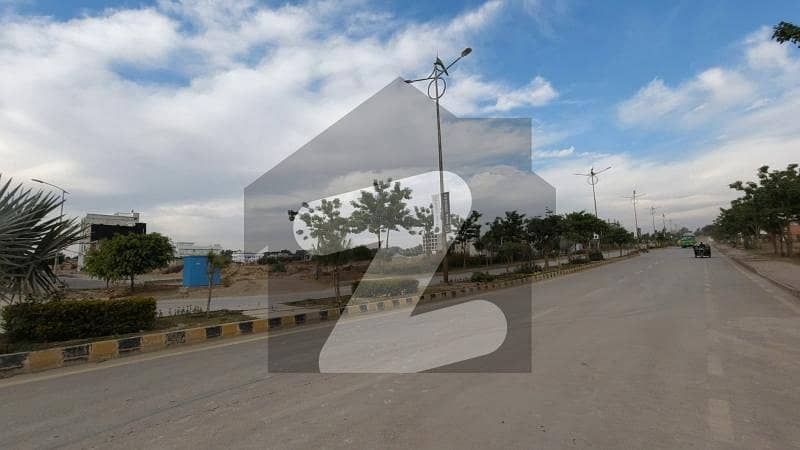 In Top City 1 - Block D Residential Plot For sale Sized 10 Marla