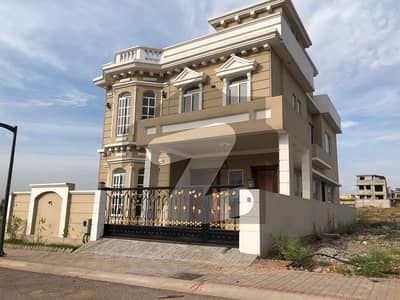 10 Marla brand new house Available for sale in Emmar Islamabad