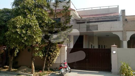 04-Bedroom 10-Marla House for Rent in Askari-9, Lahore
