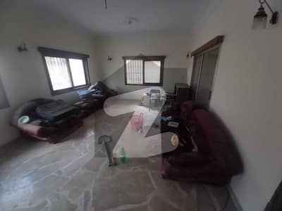 ڈی ایچ اے فیز 4 ڈی ایچ اے ڈیفینس,کراچی میں 4 کمروں کا 12 مرلہ مکان 6.45 کروڑ میں برائے فروخت۔