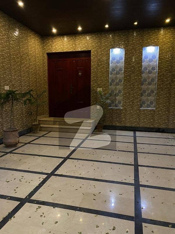 جوہر ٹاؤن لاہور میں 3 کمروں کا 8 مرلہ بالائی پورشن 65.0 ہزار میں کرایہ پر دستیاب ہے۔
