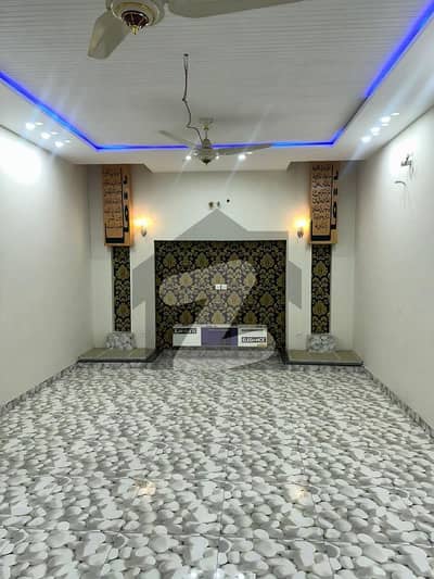 کینال گارڈن - بلاک ایچ کینال گارڈن,لاہور میں 3 کمروں کا 12 مرلہ پینٹ ہاؤس 47.8 ہزار میں کرایہ پر دستیاب ہے۔