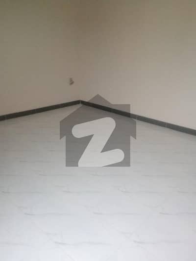 زکریا ٹاؤن ملتان میں 4 کمروں کا 5 مرلہ مکان 1.25 کروڑ میں برائے فروخت۔