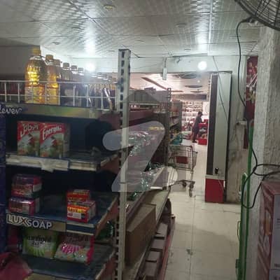 SHOP/SPACE FOR SALE GROUND PLUS ONE 200 SQ. YARDS ON MAIN ROAD NAADAY ALI STOP NEAR ARTISTIC MILLIONER MALIR INDUSTRIAL AREA, RUNNING SUPER MART PRESENTLY. BEST FOR ANY BUSINESS.