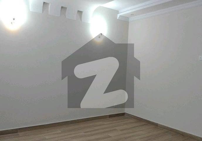 Centrally Located Flat Available In G-8 For Rent