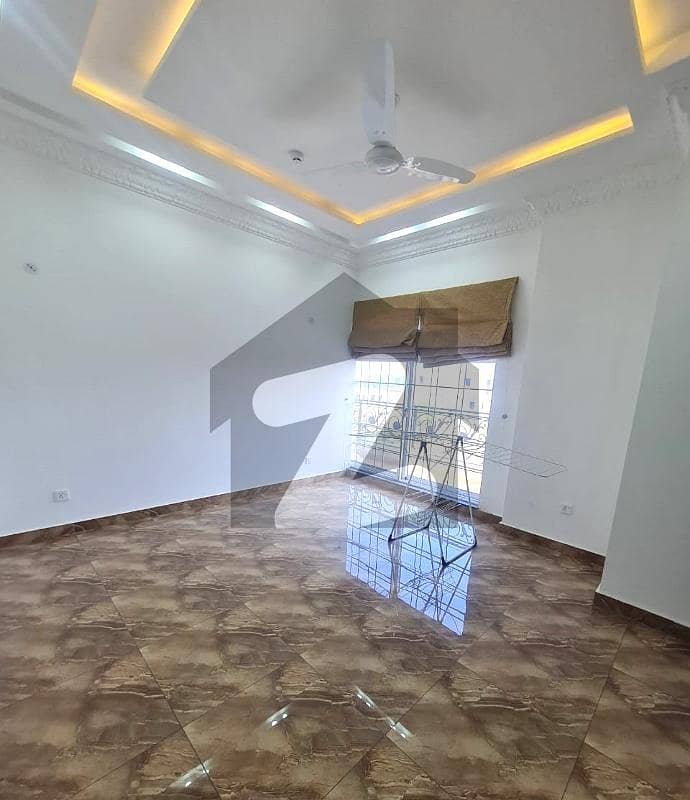1 KANAL UPPER PORTION FOR RENT IN DHA Phase 7