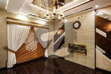 10 MARLA LIKE BRAND NEW LUXURY FULL HOUSE WITH BASMENT OVERSEAS A BLOCK BAHRIA TOWN LAHORE