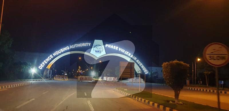 ڈی ایچ اے فیز 8 سابقہ ایئر ایوینیو ڈی ایچ اے فیز 8,ڈی ایچ اے ڈیفینس,لاہور میں 1 کنال رہائشی پلاٹ 3.25 کروڑ میں برائے فروخت۔