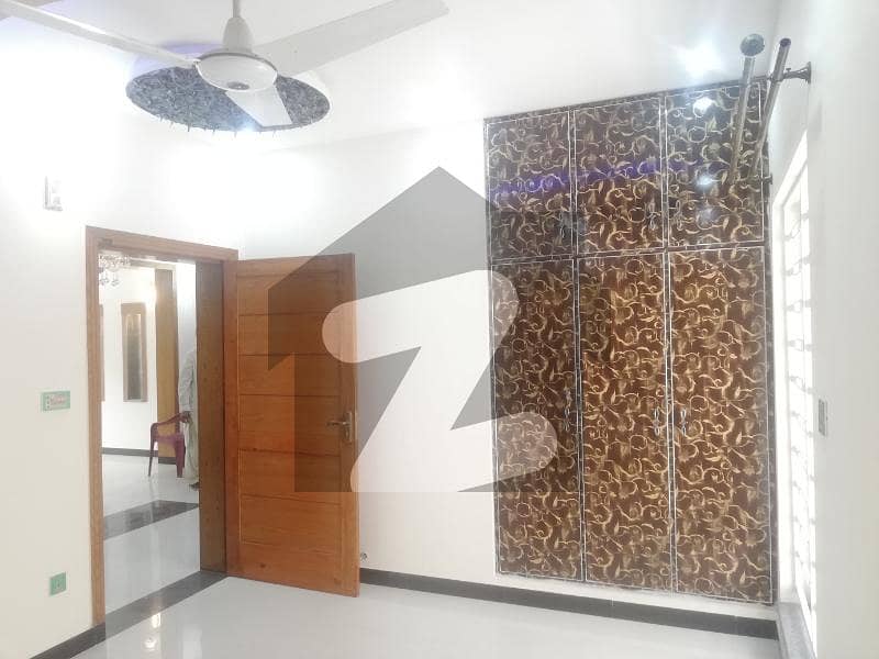 5 MARLA LIKE A BRAND NEW LOWER PORTION FOR RENT IN BB BLOCK BAHRIA TOWN LAHORE