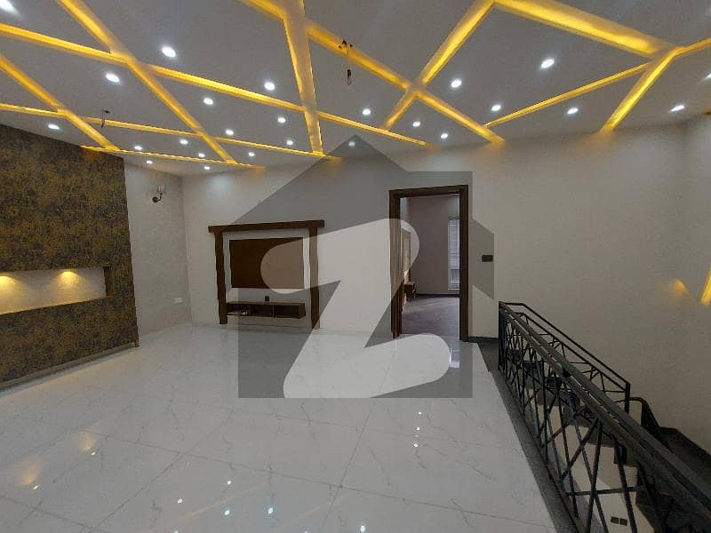 ایڈن ایگزیکیٹو ایڈن گارڈنز,فیصل آباد میں 3 کمروں کا 5 مرلہ مکان 2.18 کروڑ میں برائے فروخت۔