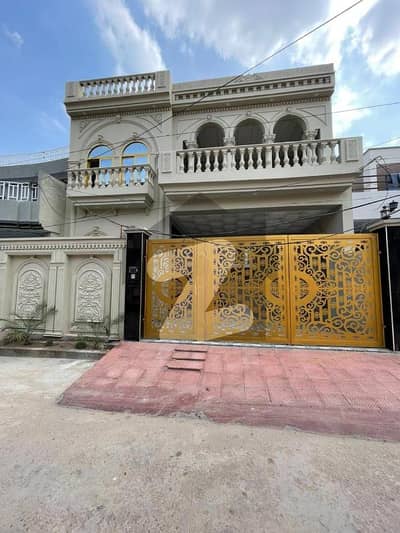 خان ویلیج ملتان میں 4 کمروں کا 6 مرلہ مکان 2.0 کروڑ میں برائے فروخت۔