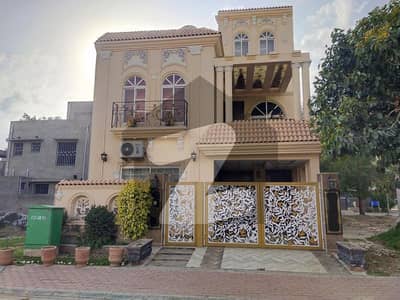 Luxurious Designer 5 Marla Furnished House For Sale in Bahria Town Lahore