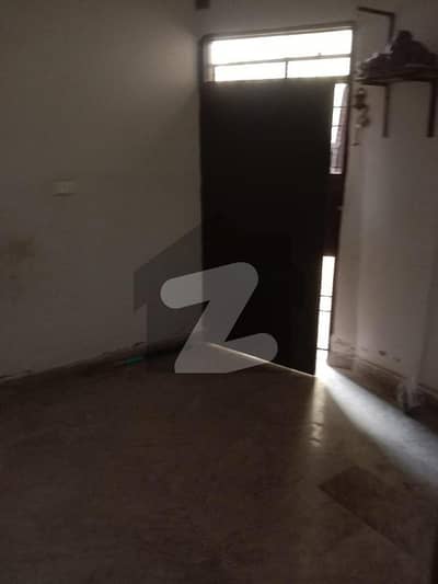 2 Bed Lounge Flat Available For Sale in Surjani Town