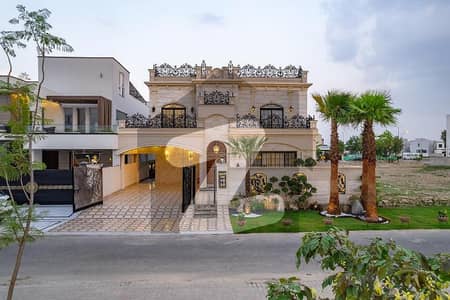 10-Marla Top Notching Eye Catching Dream Villa Near Dolmen Mall & Al Fatah Phase 6 For SALE