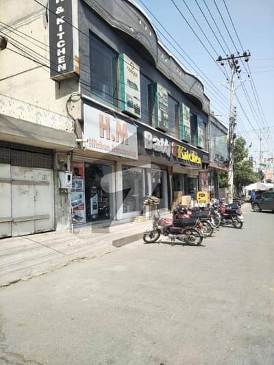 سوساں روڈ فیصل آباد میں 6 مرلہ دکان 3.75 لاکھ میں کرایہ پر دستیاب ہے۔